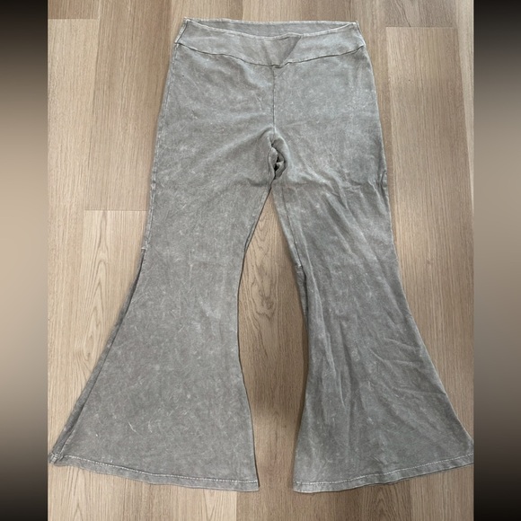 Chatoyant Gray Flare Pants - Picture 1 of 3
